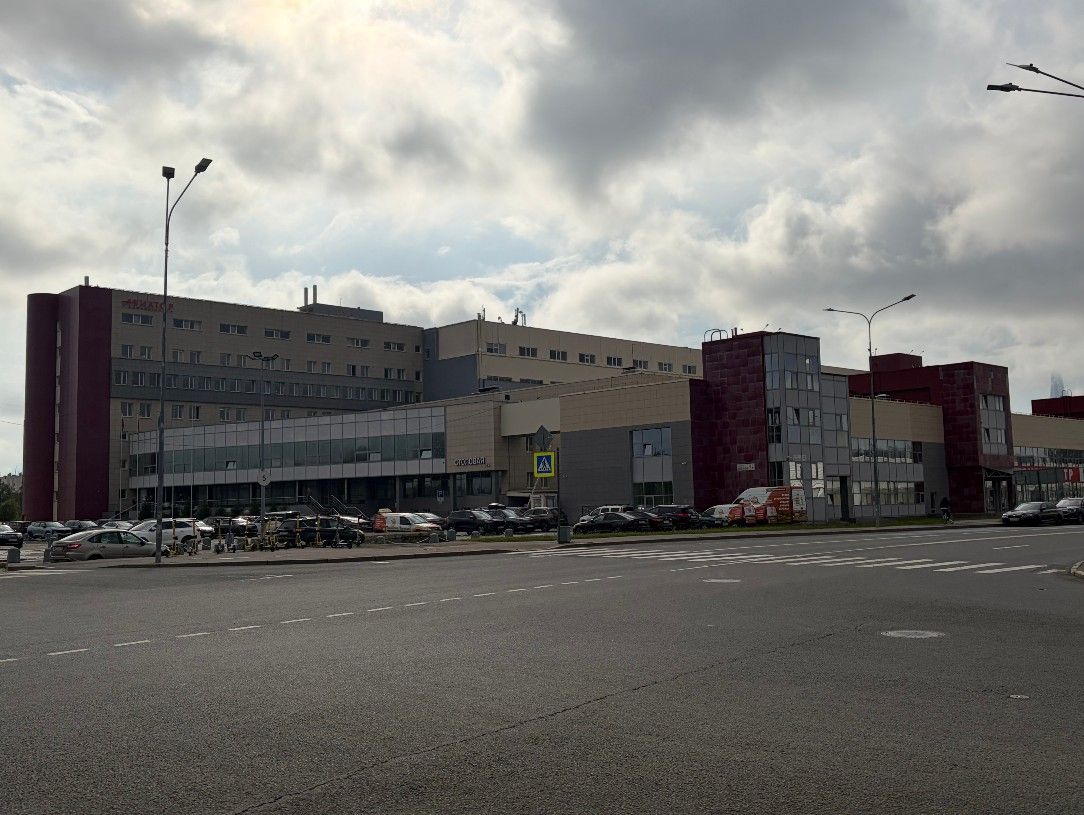 фасад дома, здание по адресу г Санкт-Петербург, ул Мебельная, д 12 к 1